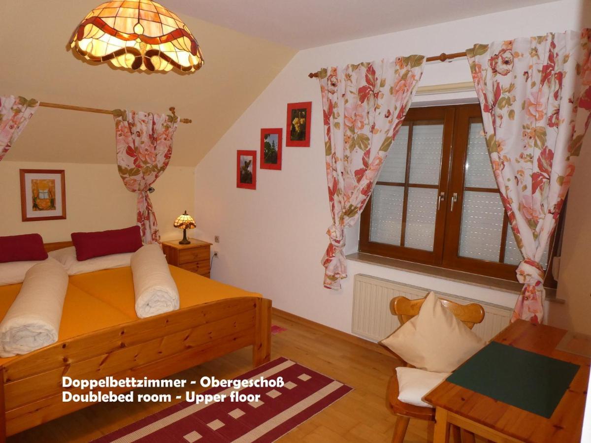 Gaestehaus Am Weinberg - Schlager Prinzersdorf Bagian luar foto