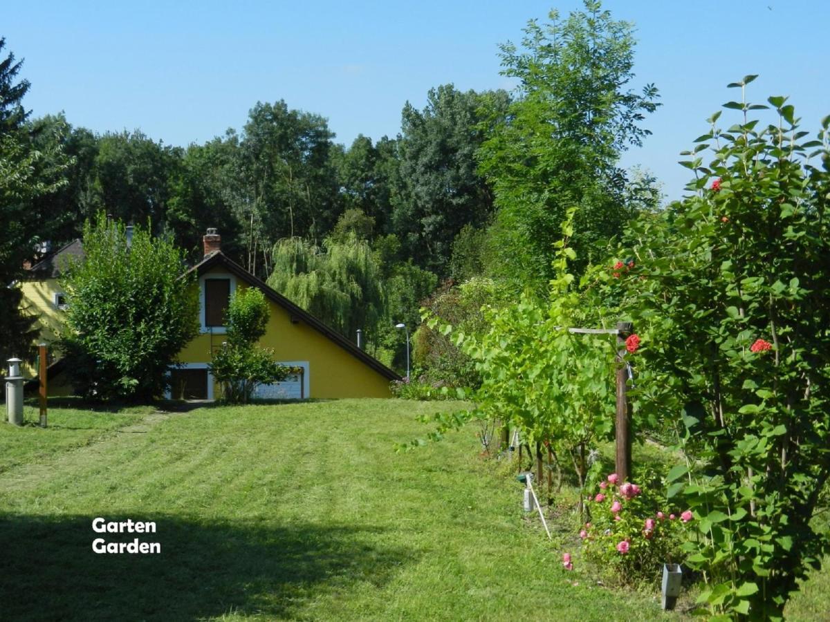 Gaestehaus Am Weinberg - Schlager Prinzersdorf Bagian luar foto