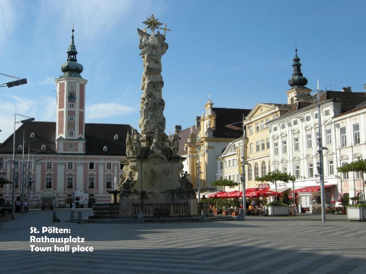 Gaestehaus Am Weinberg - Schlager Prinzersdorf Bagian luar foto